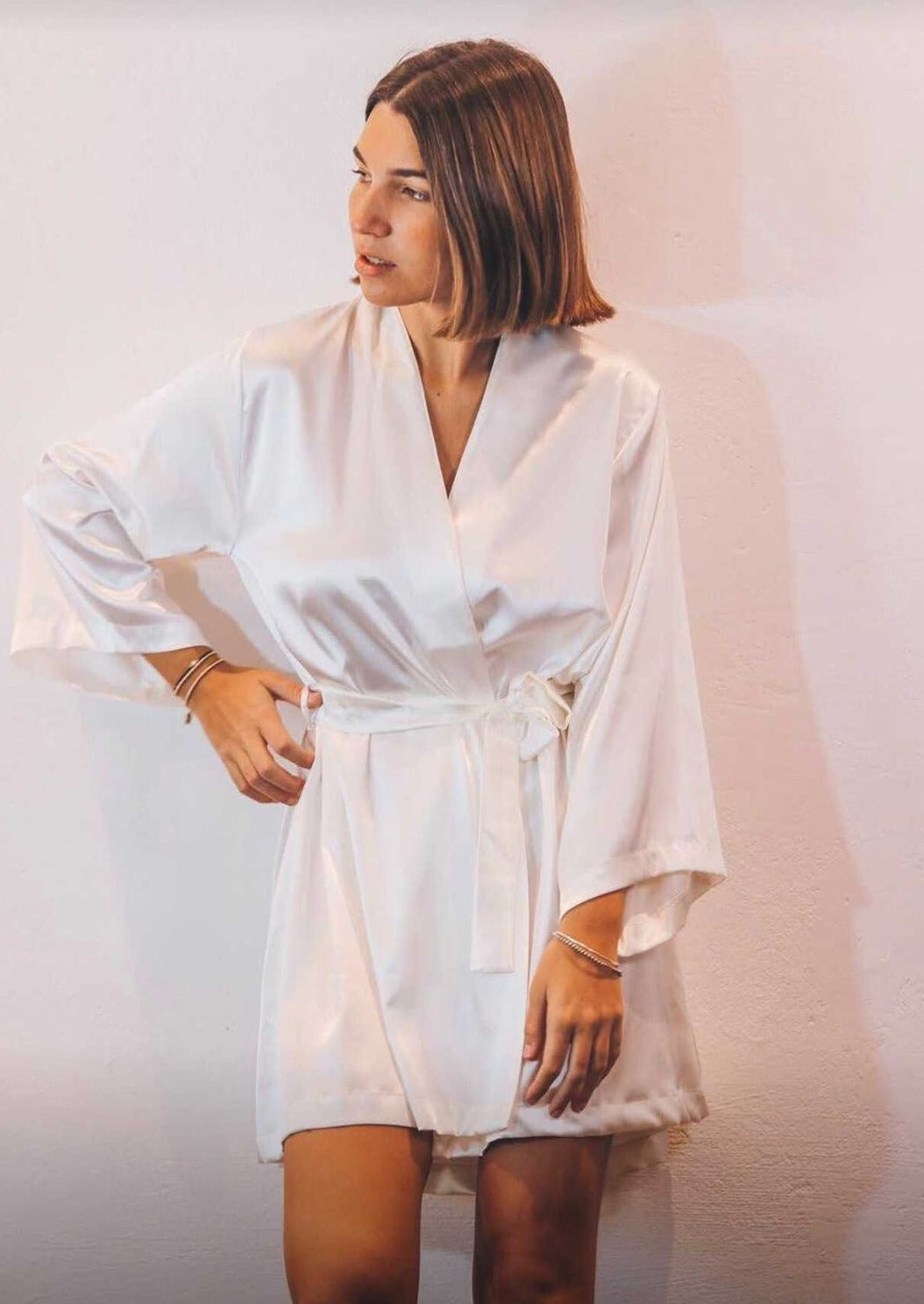 bata cruzada novia
